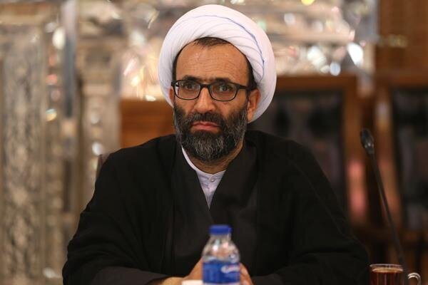 امام خمینی(ره) شجاعانه در مسیر تحقق آرمان‌های اسلام گام برداشت