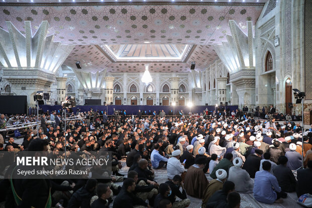 200زائر بهابادی در مراسم سالروز ارتحال امام خمینی(ره) حضور یافتند