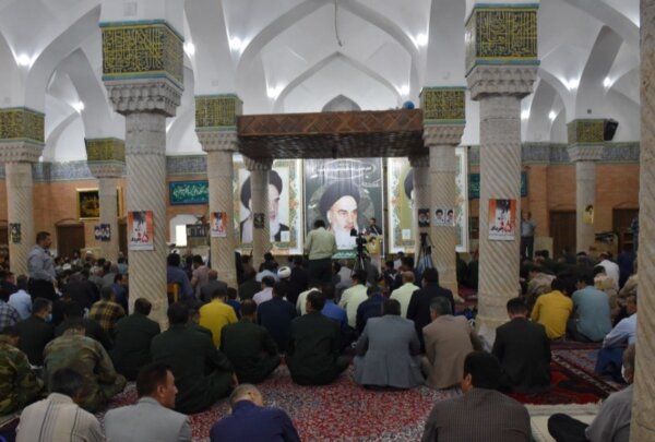 مردم پشتیبان نظام اسلامی در تمام جبههها هستند