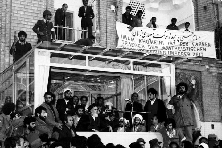 لحظات تاریخی حیات امام(ره) که با دوربین عکاسان جاودان شد