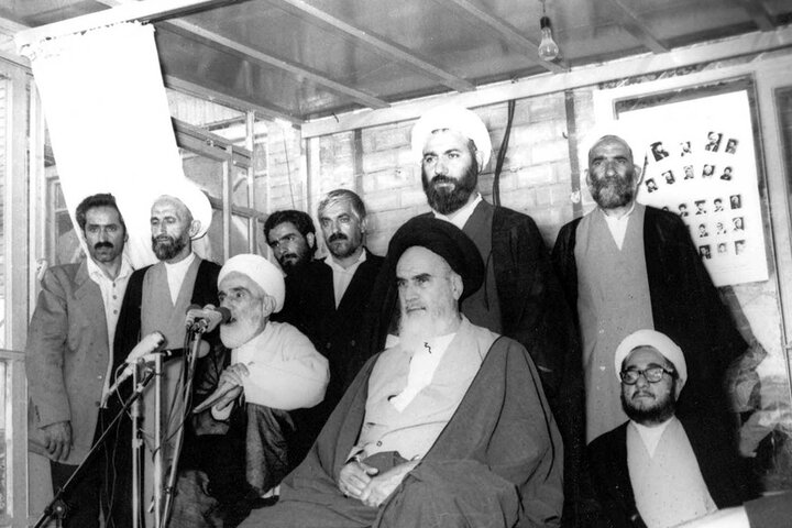 لحظات تاریخی حیات امام(ره) که با دوربین عکاسان جاودان شد