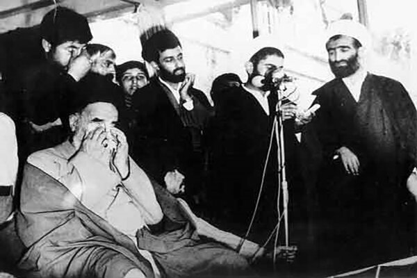 لحظات تاریخی حیات امام(ره) که با دوربین عکاسان جاودان شد