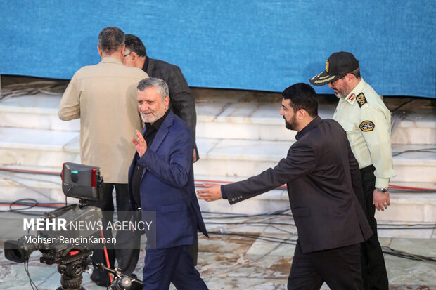 سید صولت مرتضوی وزیر کار در مراسم سی و چهارمین سالگرد ارتحال امام خمینی (ره) حضور دارد