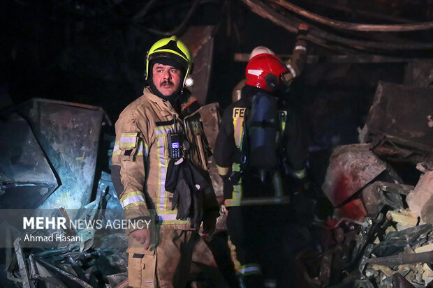 آتش سوزی کارگاه مبل سازی۷ نفر را روانه بیمارستان کرد