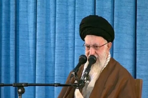 Martyrs changed Iran&s destiny: Leader