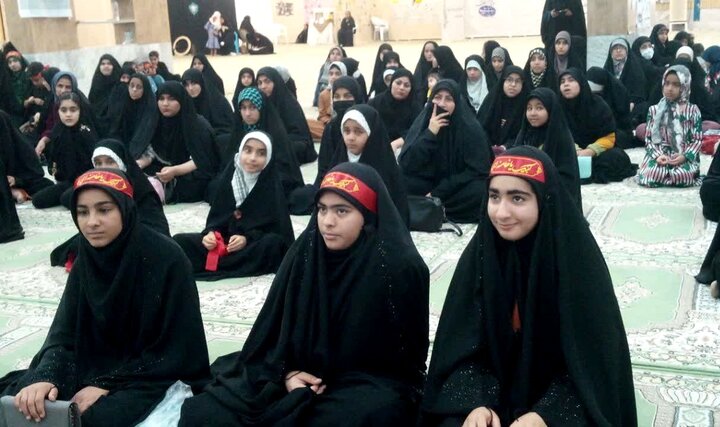 اجتماع دختران دهه هشتادی در چهار باغ عباسی 