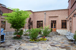 İranlı edebiyatçı Hakiki'nin müze olan evi