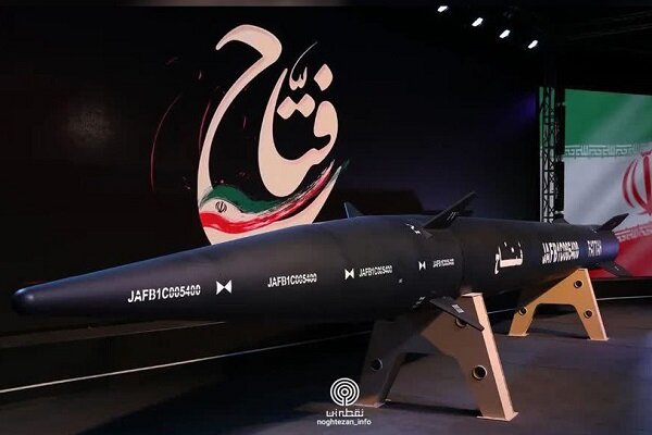 IRGC unveils 'Fattah' hypersonic missile (+VIDEO)