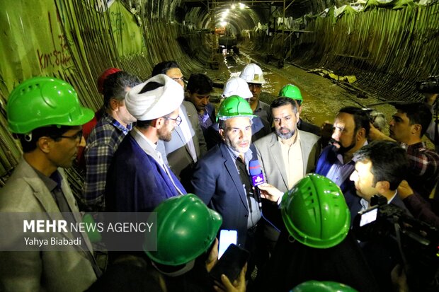 بازدید استاندار کرمانشاه از پروژه قطار شهری