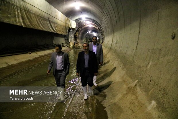 بازدید استاندار کرمانشاه از پروژه قطار شهری