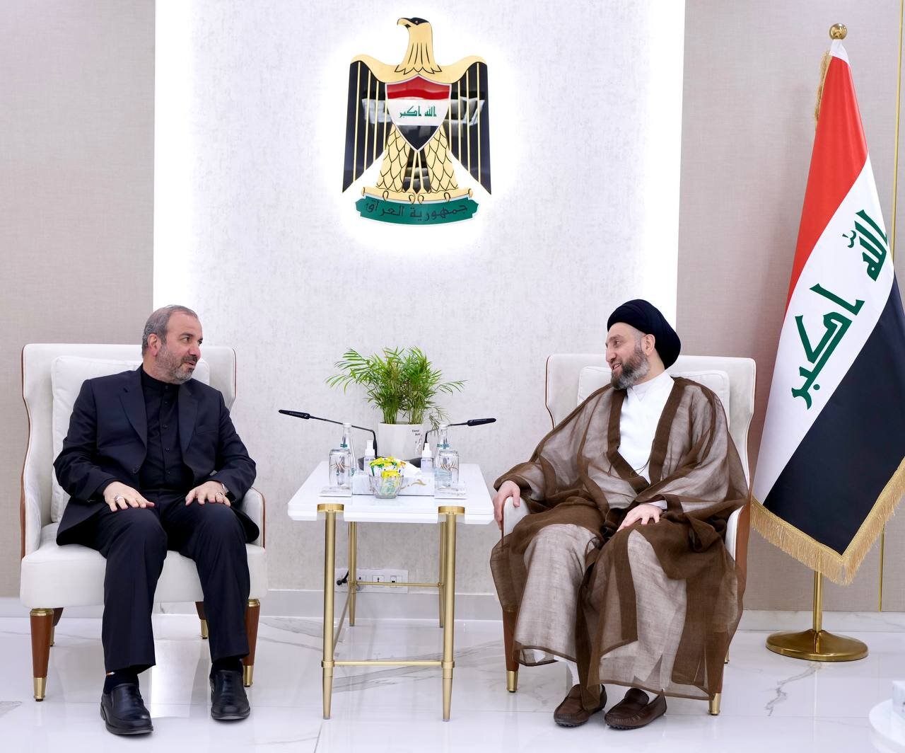 السفير الإيراني في بغداد يبحث مع السيد عمار الحكيم التطورات السياسية في العراق والمنطقة