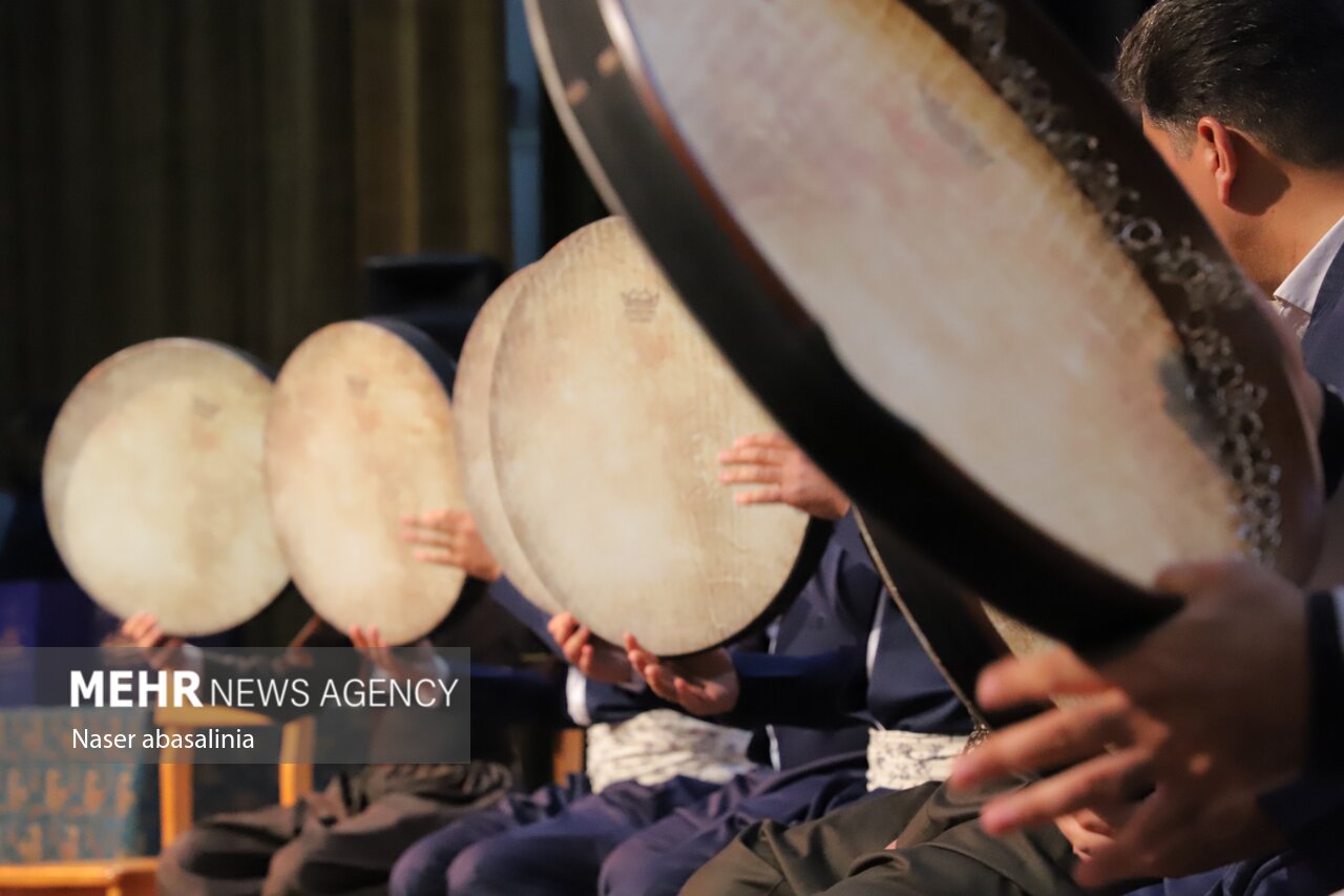 دفنوازی پوششی از معنویت و عرفان/سنندج پایتخت دف جهان