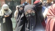 سرینگر میں "عبایہ" پہن کر سکول میں داخلے پر پابندی، طالبات کا شدید احتجاج