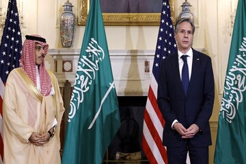 لفاظی وزیر خارجه آمریکا علیه ایران در نشست خبری با همتای سعودی
