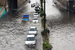 وضعیت زیرگذر هاشمی‌رفسنجانی مهرویلا هنگام بارندگی
