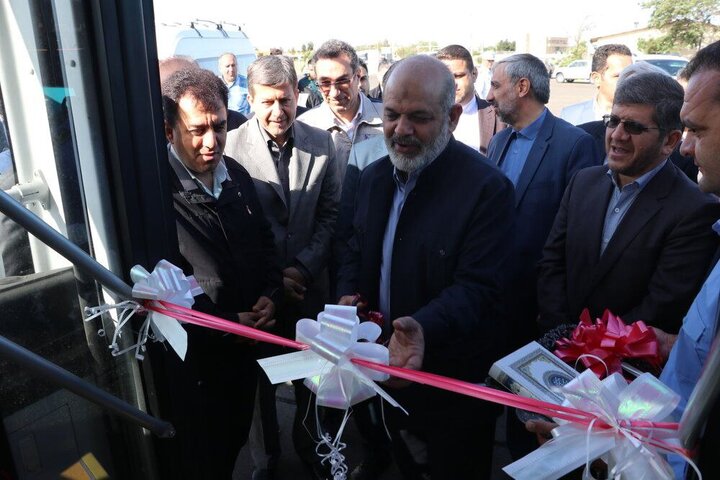 بهره برداری از 128 دستگاه اتوبوس با حضور وزیر کشور در تبریز