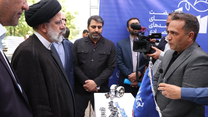 بازدید رئیس جمهور از نمایشگاه احیاگران واحدهای اقتصادی تبریز