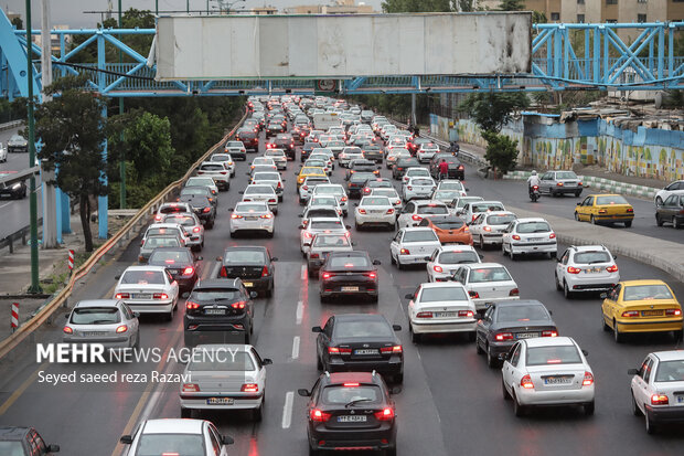 ترافیک سنگین در آزادراه کرج -قزوین