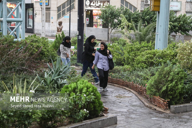 Wind storm in Tehran