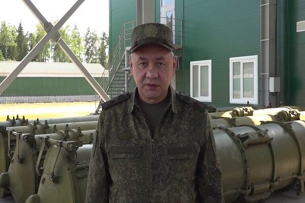 نظارت وزیر دفاع روسیه بر نحوه آموزش نظامیان جدید روسی