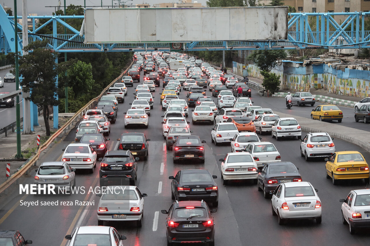 ترافیک در آزادراه قزوین – کرج سنگین است