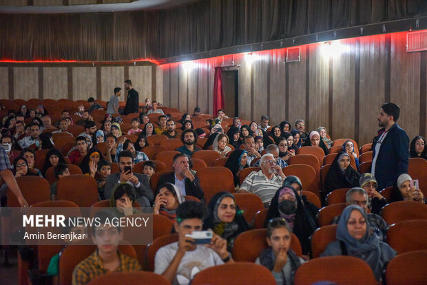 جشن اکران فیلم سینمایی «مصلحت» در شیراز