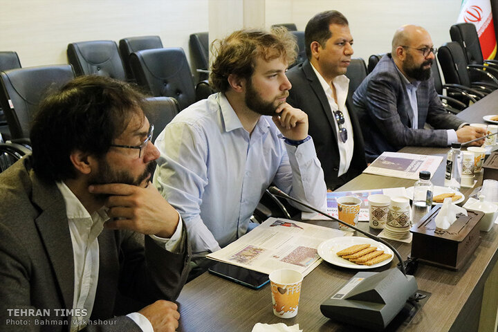 Spanish journalists visit Tehran Times