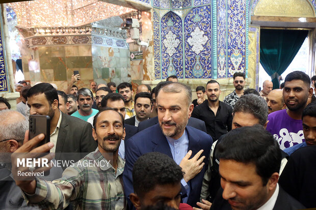 وزیر امور خارجه حرم مطهر حضرت معصومه (س) را زیارت کرد + تصاویر 3