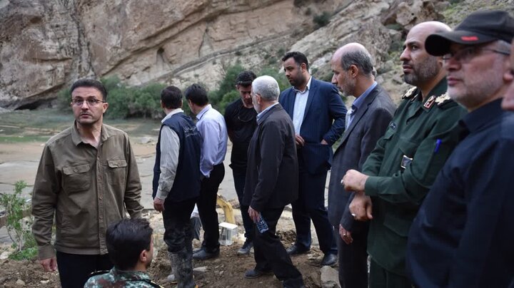 وزیر نیرو از محور سیل‌زده چالوس بازدید کرد