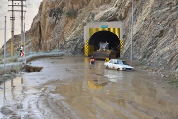 عملیات پاکسازی تونل‌های جاده چالوس انجام شد/ بازگشایی جاده تا زمان ایمن سازی مقدور نیست