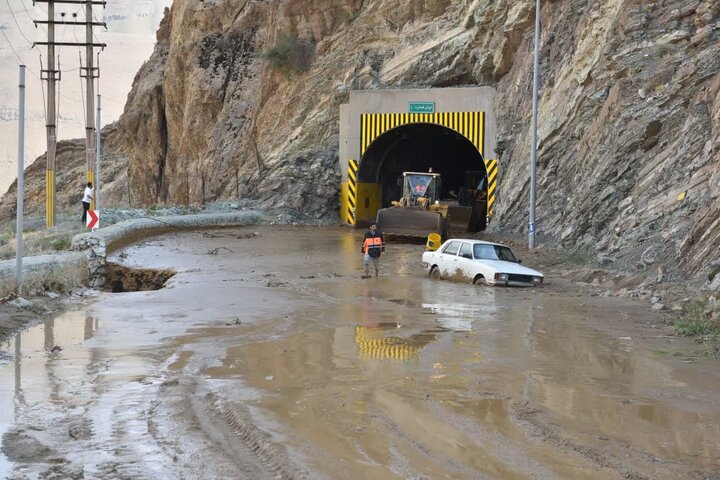 عملیات پاکسازی تونل‌های جاده چالوس انجام شد