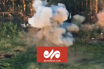 حمله توپخانه‌ای ارتش روسیه به خودروهای زرهی اوکراین