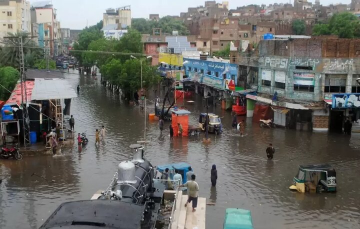 باكستان ... مصرع 25 شخصاً بسبب الأمطار الغزيرة