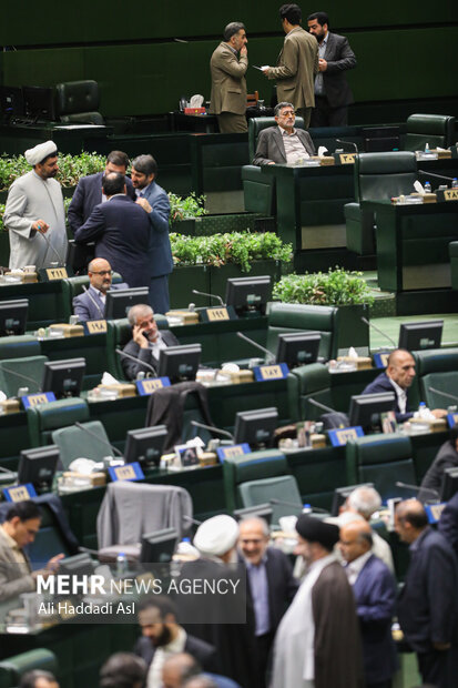 صحن علنی مجلس شورای اسلامی صبح روز یکشنبه ۲۱ خرداد ماه ۱۴۰۲ به ریاست محمد باقر قالیباف برگزار شد