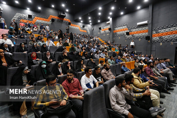 جشن اکران مردمی فیلم «مصلحت» در همدان