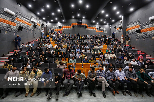 جشن اکران مردمی فیلم «مصلحت» در همدان