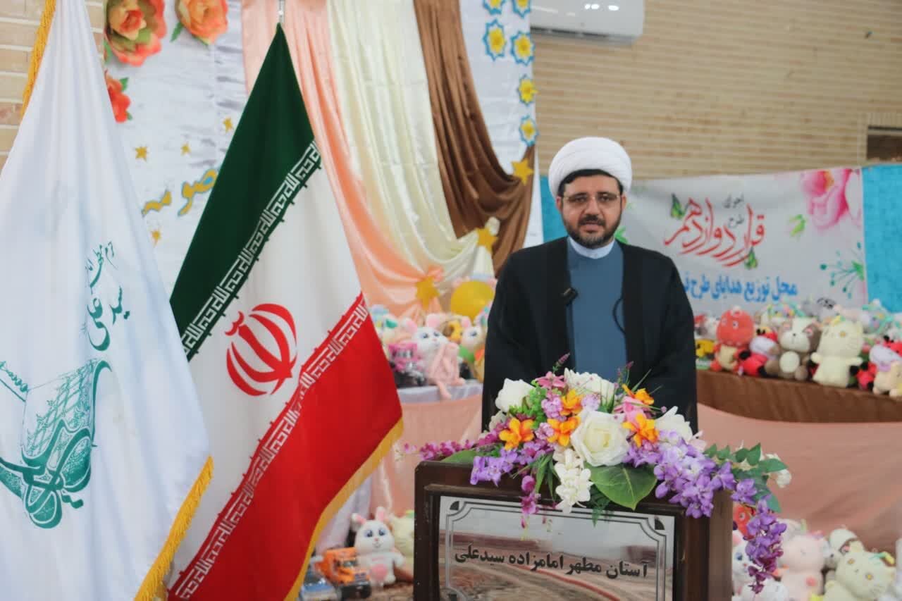 خریداری ۸۰۰ عروسک برای کودکان خانوادههای نیازمند قمی