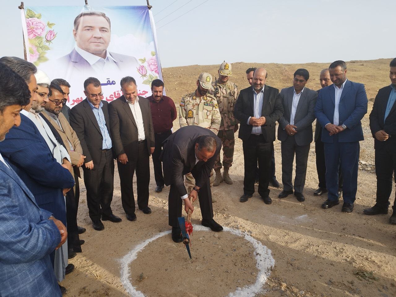 پروژه راه دسترسی بازارچه «هلال شمالی» ایلام کلنگ زنی شد