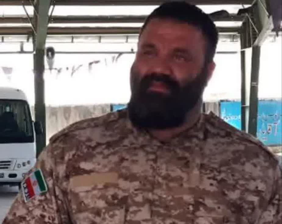 حضور فرمانده سپاه کرمانشاه در منزل شهید مدافع امنیت