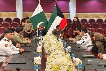 امضای توافقنامه همکاری نظامی و دفاعی میان کویت و پاکستان
