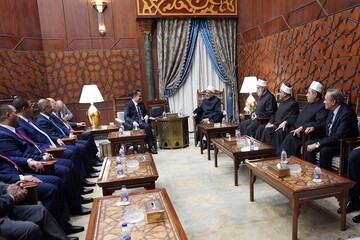 دیدار نخست وزیر عراق با شیخ الازهر/ حضور السودانی در مسجد امام حسین(ع) قاهره