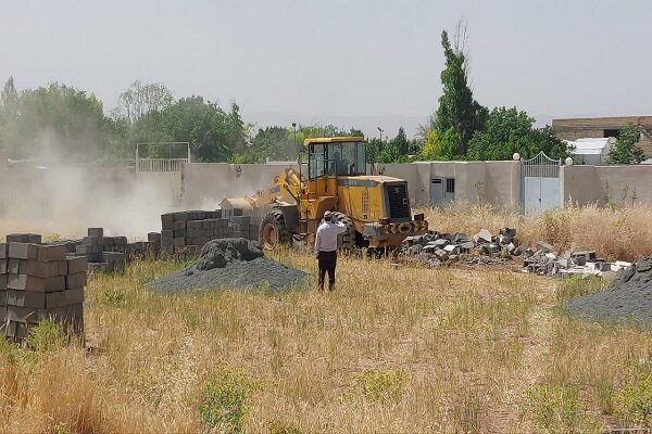 تخریب ۱۷ مورد ساخت و ساز غیرمجاز در اراضی کشاورزی کرمانشاه