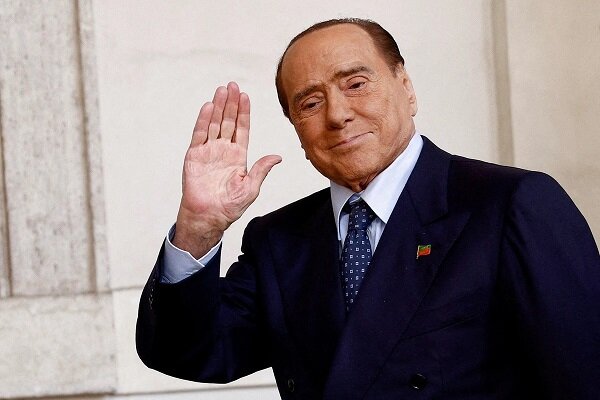 وفاة رئيس الوزراء الإيطالي الأسبق سيلفيو برلسكوني عن عمر ناهز 86 عاما