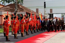 وینزویلا میں ایرانی صدر "آیت اللہ رئیسی" کا پرتپاک استقبال