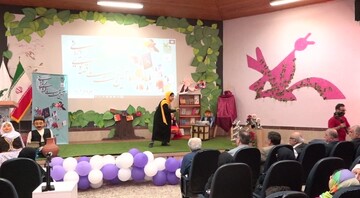 تلاش برای ثبت جهانی قصه گویی ایرانی/ ۳۵۰ نفر در جشنواره قصه گویی شرکت کردند