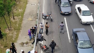 تصادف در بزرگراه آزادگان منجر به فوت یک موتورسوار شد