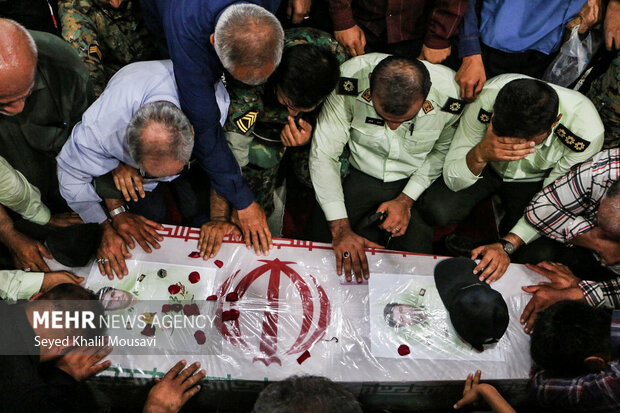 تشییع باشکوه شهید مدافع امنیت در ایذه / مردم خواستار برخورد شدند