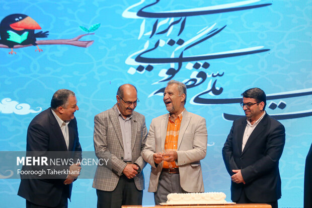 فرهنگ و هنر برآمده از ذات یک ملت است نه کوشش و سلیقه مسئولان