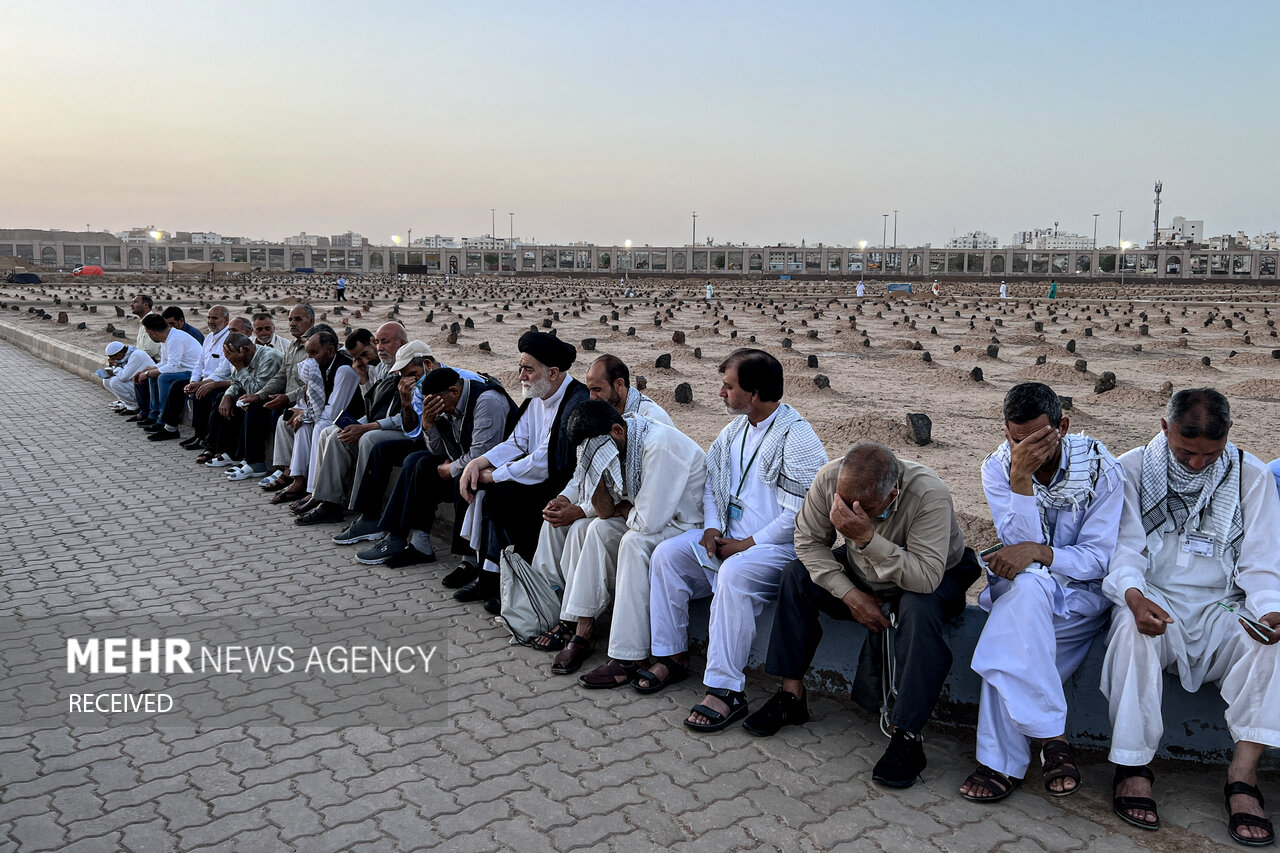 Mehr News Agency Pilgrims visit Al Baqi Cemetery during Hajj alTamattu