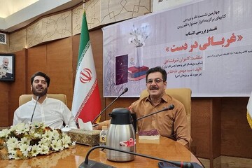 معیار اهالی مطالعه جامعه ما آثار نویسندگان و منتقدان خارجی است